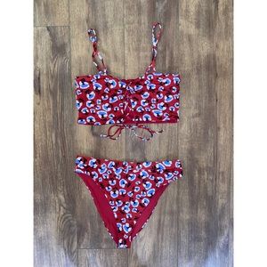 Size large top + bottom Dippin’ Daisy’s swimsuit